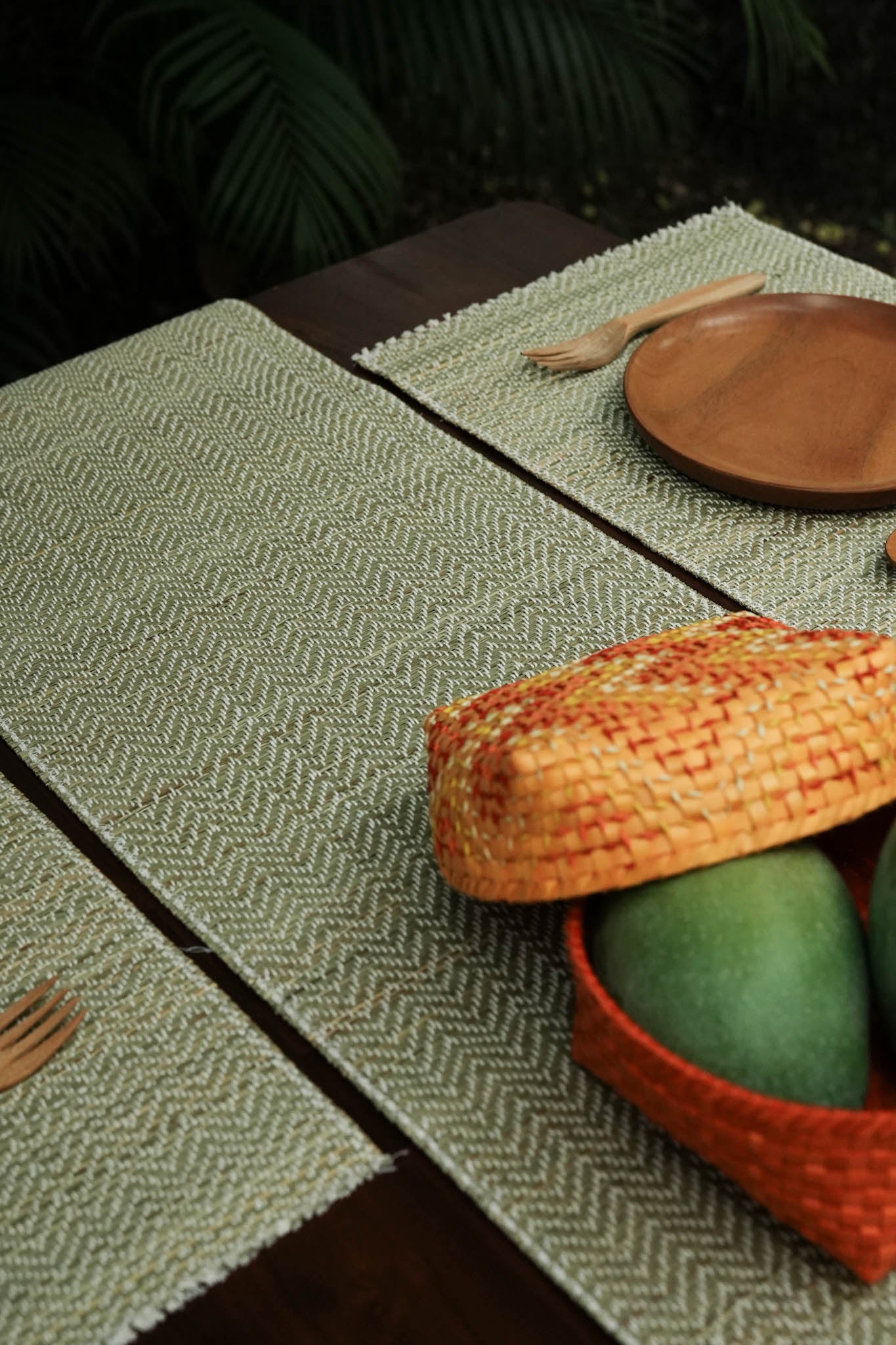 Madhurkathi Table Mats and Runner Set