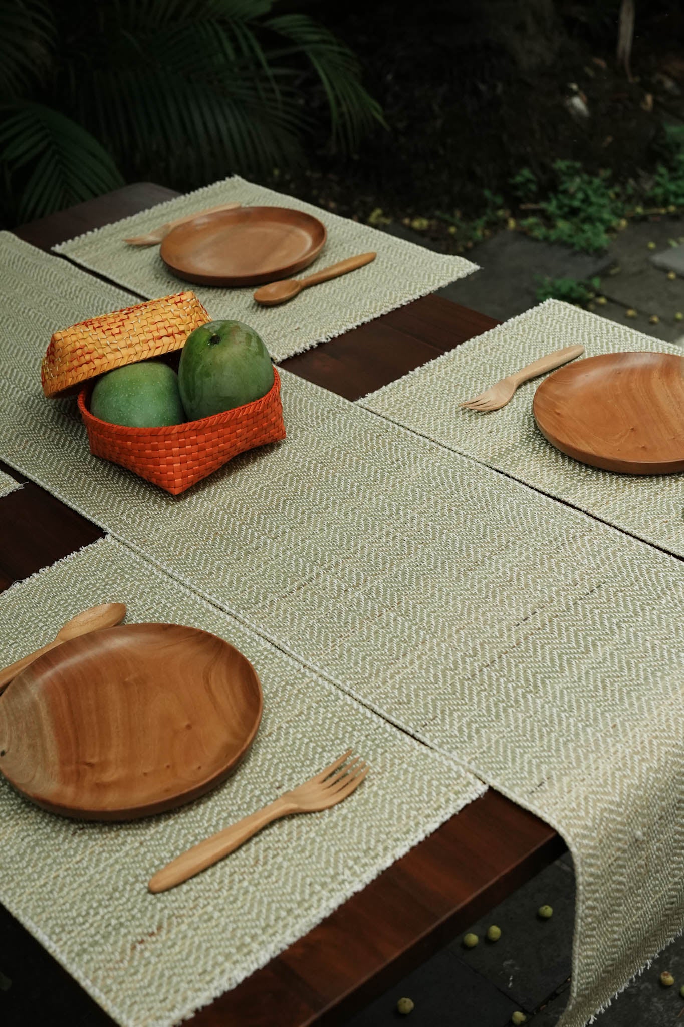 Madhurkathi Table Mats and Runner Set