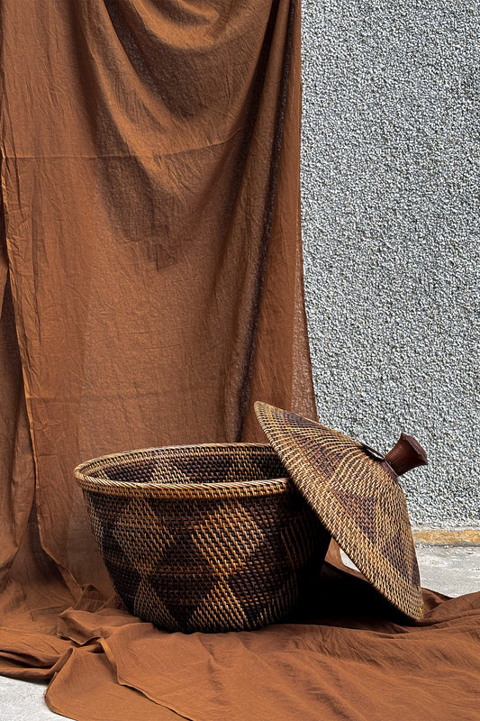 Midori Rattan basket with Wooden Knob