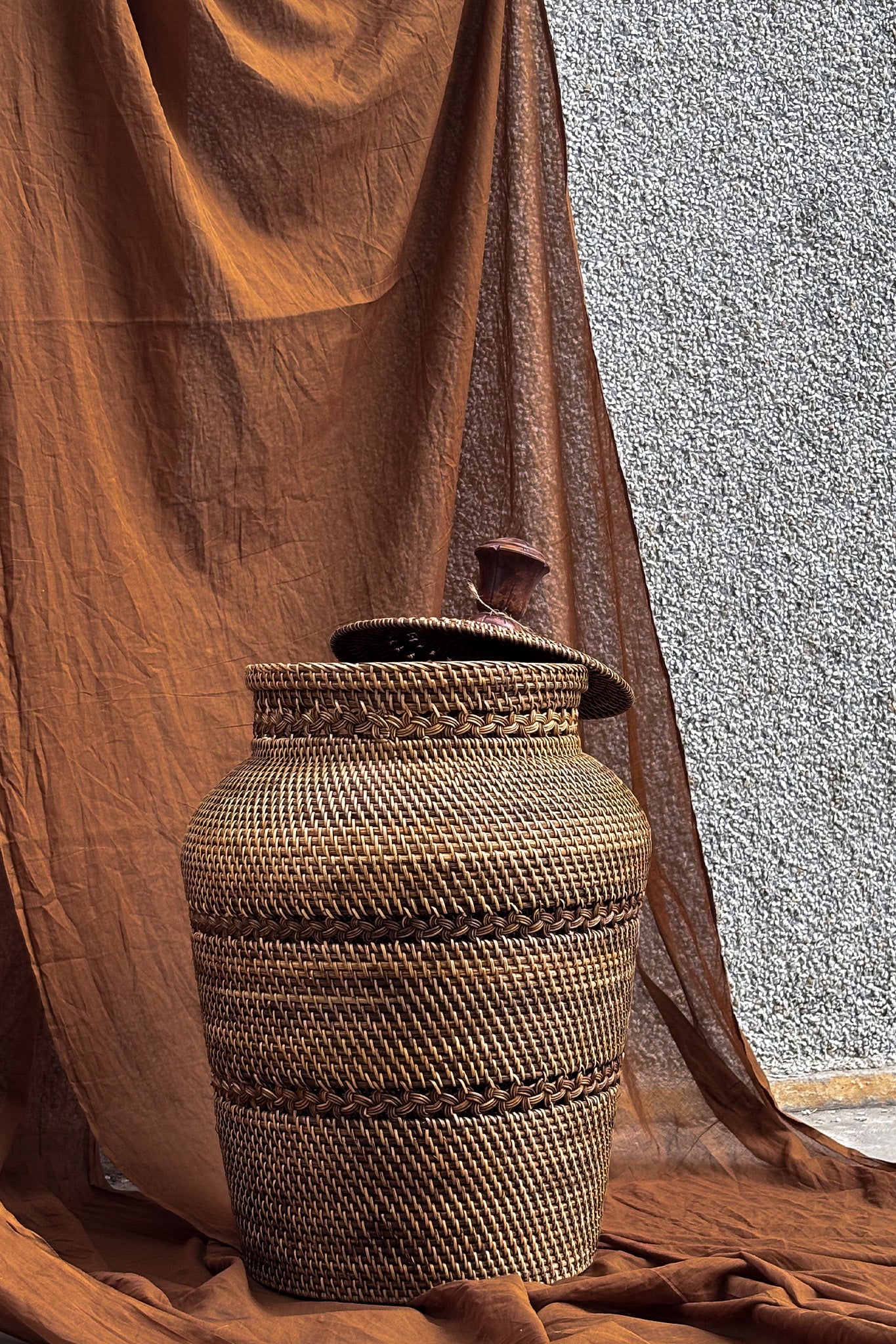 Midori Rattan Vase with Motif and Wooden Knob