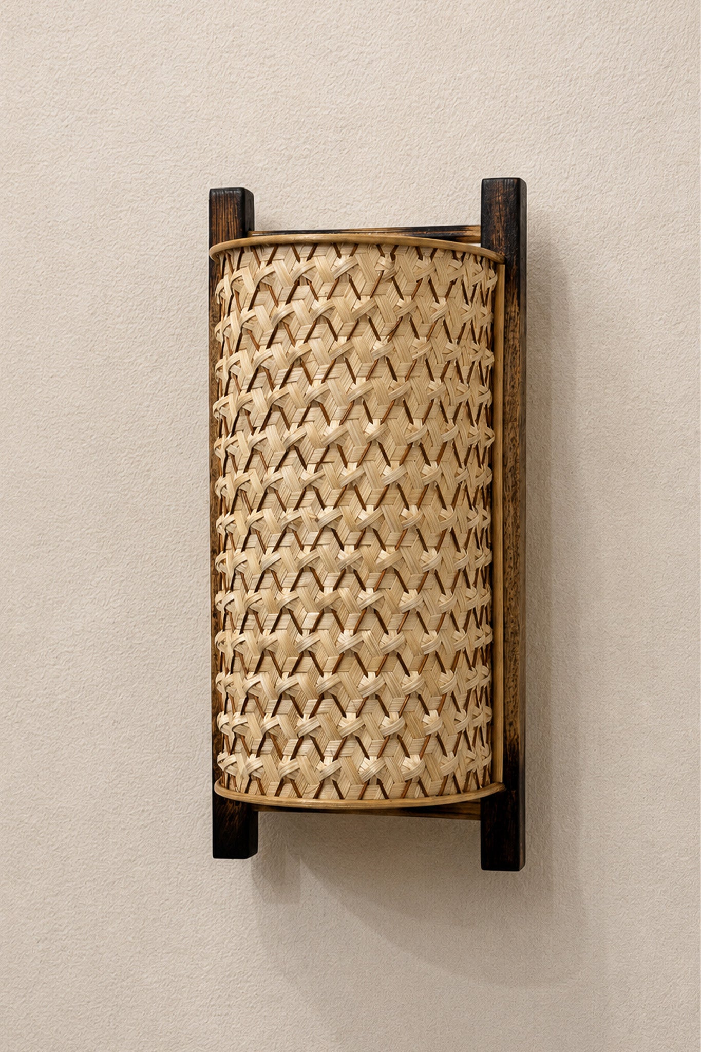 Urav Pineapple Wall Shade Natural with Brown Line