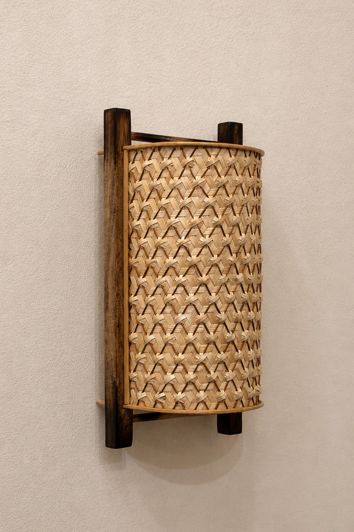 Urav Pineapple Wall Shade Natural with Brown Line