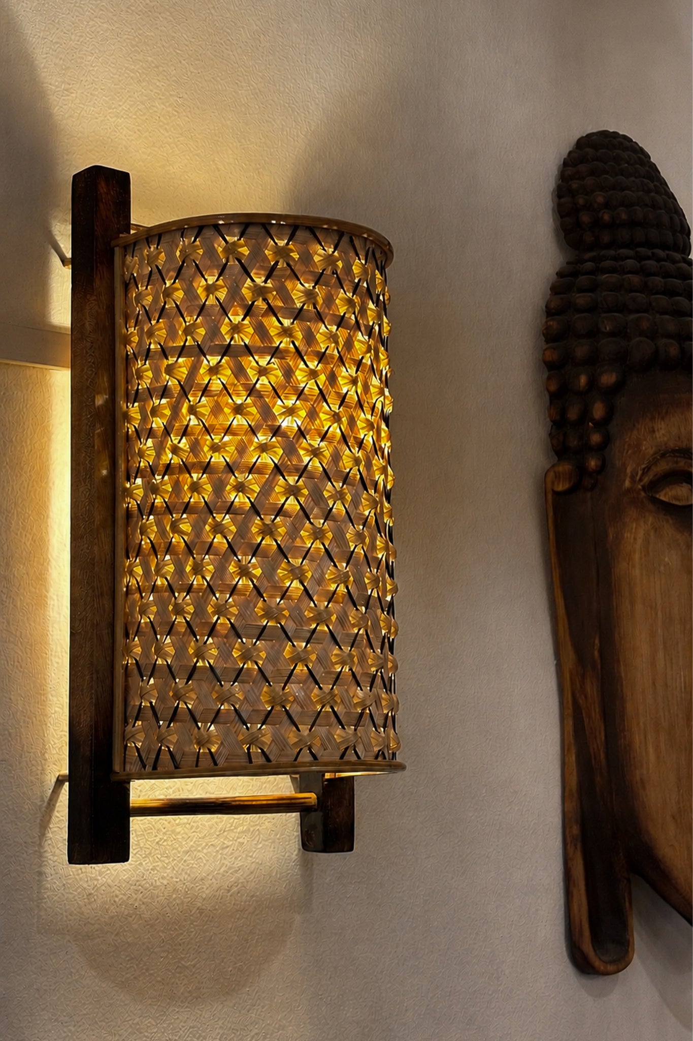 Urav Pineapple Wall Shade Natural with Green Line