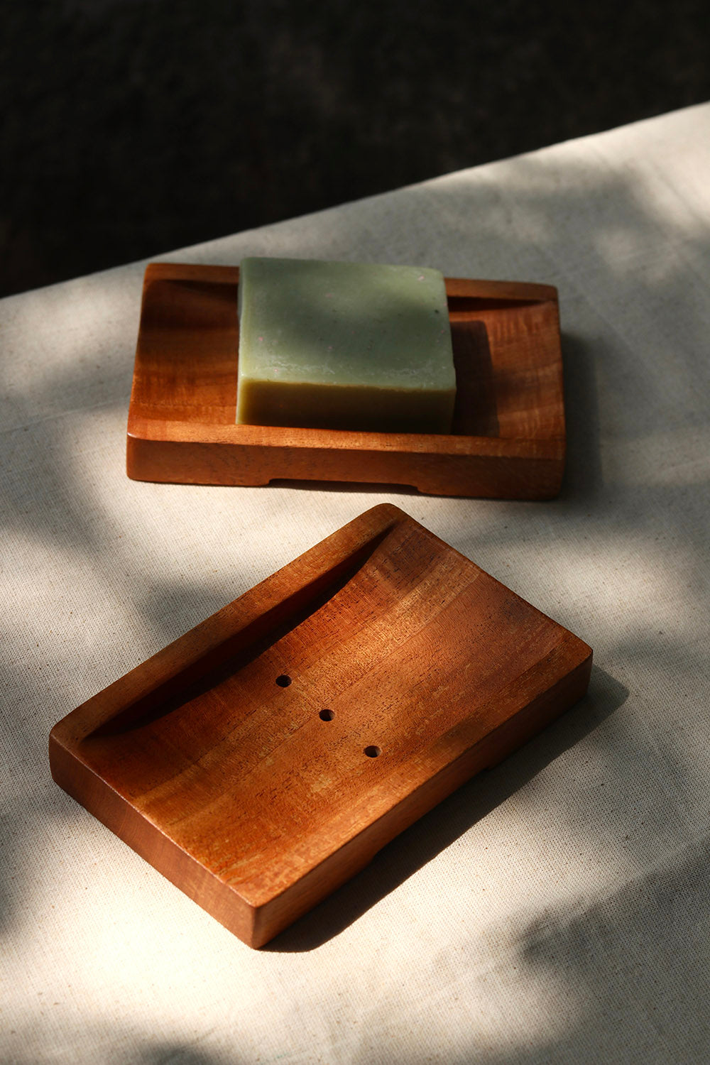 Valalai Soap Tray in Neem Wood