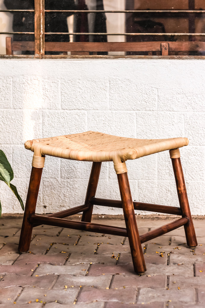 Meehkoe Half Stool XL (Walnut)